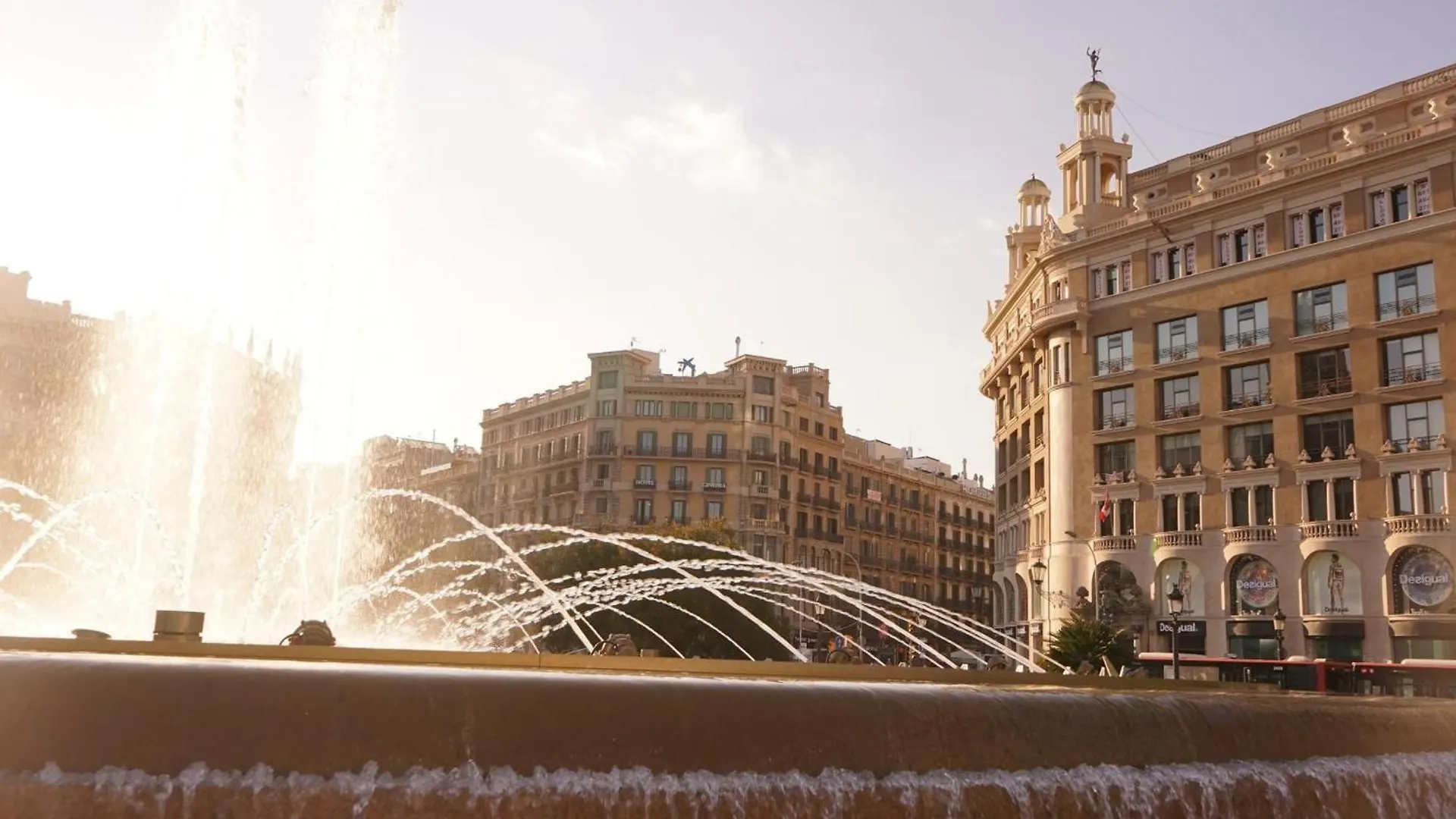Apartamento Con Terraza Privada Y Wifi En El Corazon De Barcelona - Es-341-5
